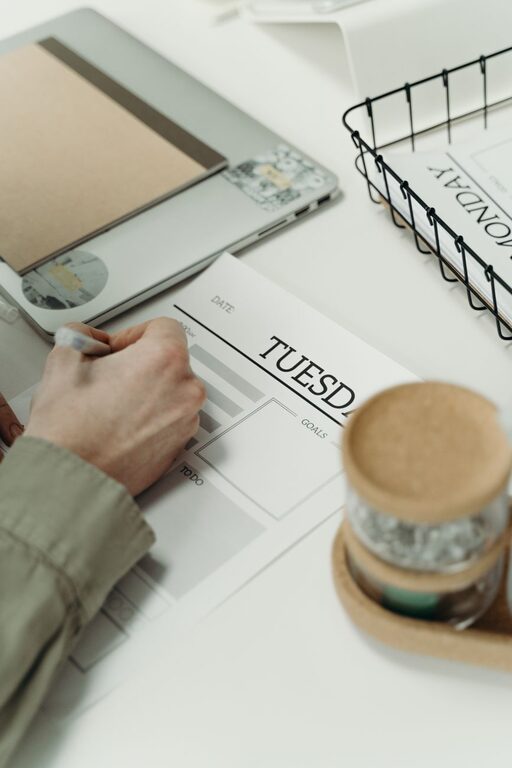 How to Design a Weekly Reset Routine to Boost Your Productivity